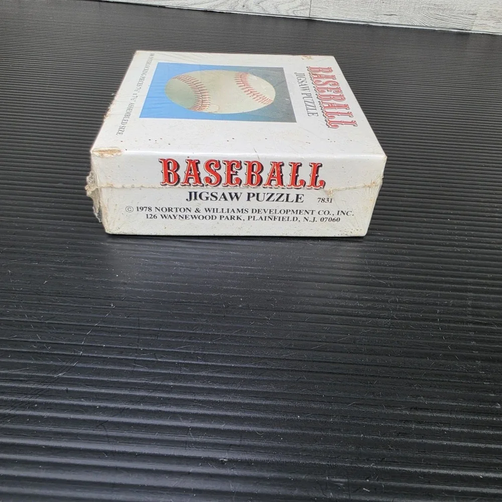 VINTAGE 1978 BASEBALL 
